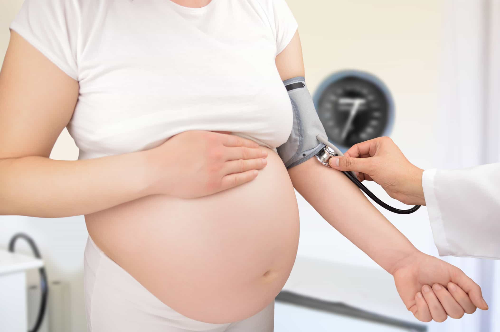 vysoký krevní tlak během těhotenství