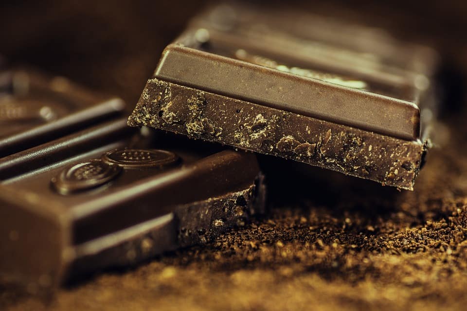 tmavá čokoláda snižuje vysoký krevní tlak