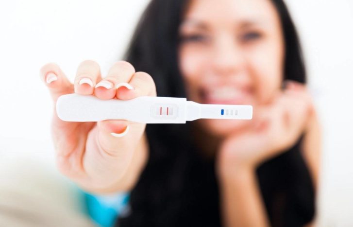 zkontrolujte těhotenství pomocí testovacího balení