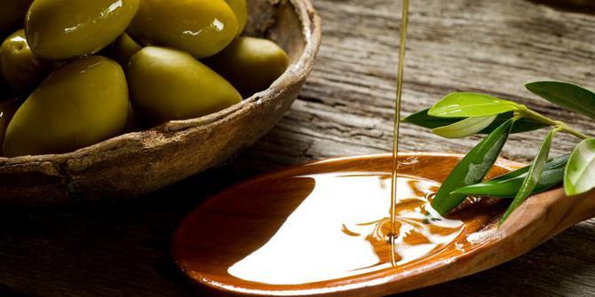 výhody olivového oleje, olivový olej pro obličej, účinnost olivového oleje, účinnost olivového oleje, výhody olivového oleje pro obličej, výhody olivového oleje pro vlasy