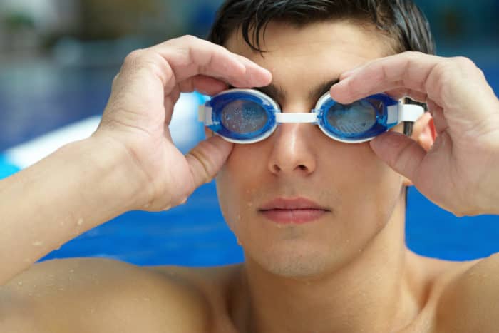 důležitost používání plaveckých brýlí