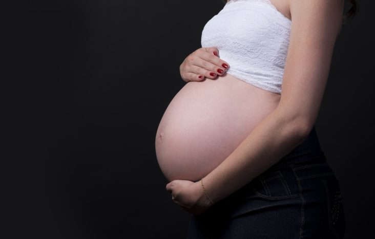 Doplňky vitamínu B3 zabraňují potratům a novorozence s vrozenými vadami