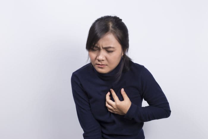 bolesti na hrudi charakteristické pro srdeční onemocnění