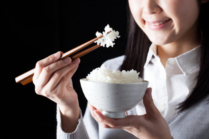 jíst bílou rýži