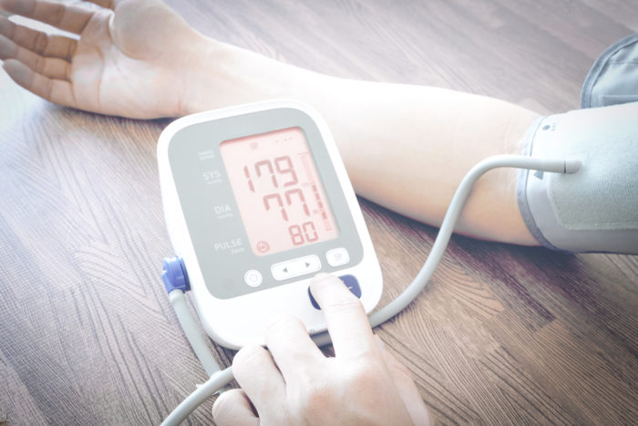 příčiny hypertenze a příčin vysokého krevního tlaku