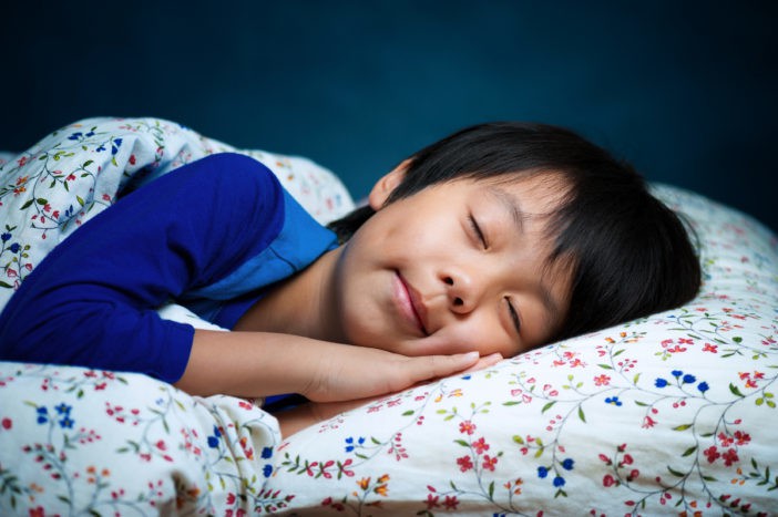 Výška se zvyšuje, když dítě spí